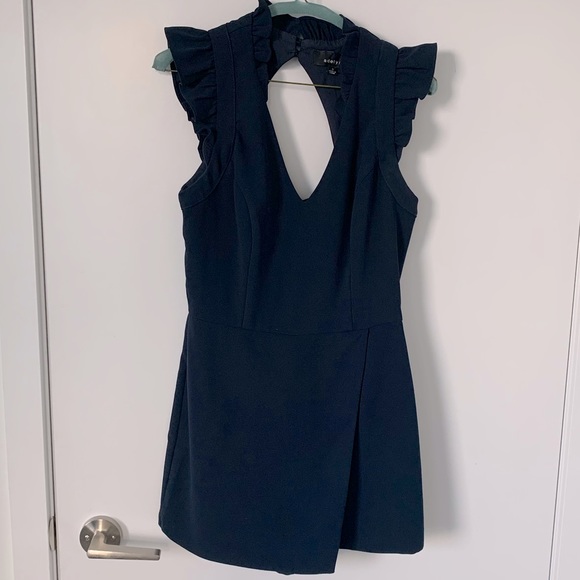 Super cute navy blue romper size small - Picture 1 of 3